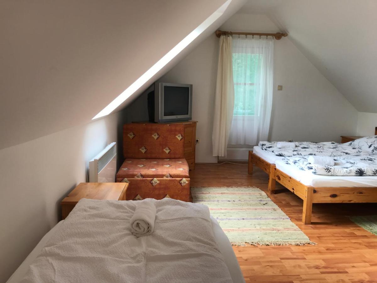 Boroka Vendeghaz Hotel Matrakeresztes Ngoại thất bức ảnh